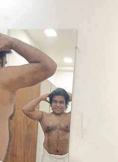 (Independent Handsome Varun) - Acompañantes masculino in Noida Photo 1 of 1