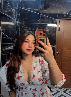 Independent Hi Fi - escort agency in Chennai Photo 1 of 6