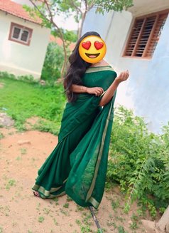 Independent House Wife Available - puta in Bangalore Photo 1 of 4