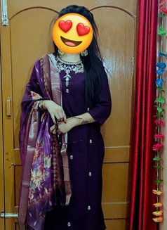 Independent House Wife Cam/meet no adwan - escort in Noida Photo 11 of 23