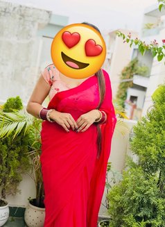 Independent House Wife - escort in New Delhi Photo 15 of 18