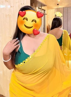 Independent House Wife - puta in New Delhi Photo 4 of 23