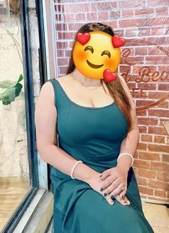 Independent House Wife - puta in New Delhi Photo 13 of 23