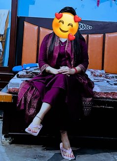 Independent House Wife - puta in New Delhi Photo 10 of 22