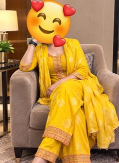 Independent House Wife - puta in New Delhi Photo 1 of 22