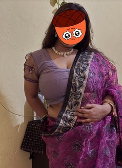 INDEPENDENT HOUSE WIFE ♥ 30 - escort in Gurgaon Photo 1 of 20