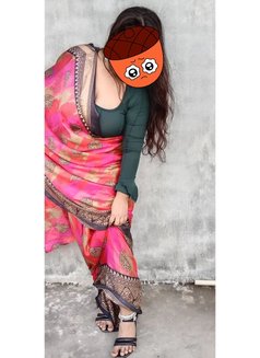 INDEPENDENT HOUSE WIFE ♥ 30 - escort in Gurgaon Photo 16 of 20