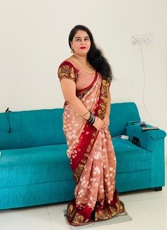 Independent House Wife's Real Meet - puta in Pune Photo 2 of 3