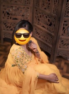 Independent Indian Model last 2 days - escort in Dubai Photo 9 of 14