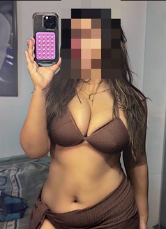 INDEPENDENT INSTA GLAM VIP MOMENTS 🩷 - escort in New Delhi Photo 5 of 9