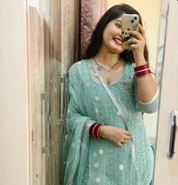 Independent Jasmine Fun and Meet - puta in Noida