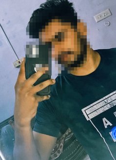 Independent John for Girls - Male escort in Dubai Photo 1 of 6