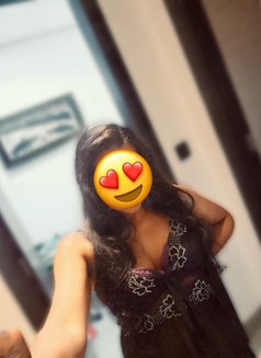 RESHMI Independent Kerala Escort - escort in Dubai Photo 1 of 3