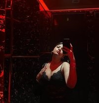 Independent Khushi Meets/cam - escort in Ahmedabad
