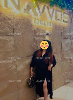 Curvy Independent Lady - puta in New Delhi Photo 16 of 25