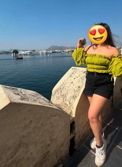 Independent Mahima - escort in Noida Photo 1 of 6