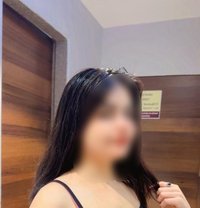 Independent Malayali Cute Girl Anu - puta in Abu Dhabi