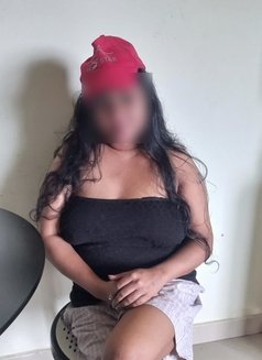 Independent Malayali Girls in Kochi - escort in Kochi Photo 1 of 3