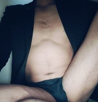 Independent Male Available for Female - Acompañante masculino in Hyderabad