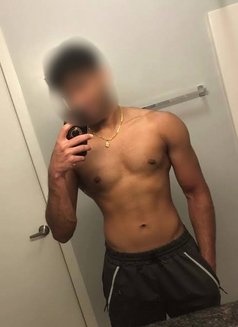 Independent male escort - Acompañantes masculino in Hyderabad Photo 5 of 5