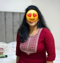 Threesome Available with mallu - escort in Ajmān