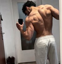 Independent Massage for Women or Couple - Male escort in Dubai