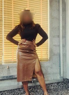 Sexy Independent Mature Corporate Girl - puta in Pune Photo 2 of 3