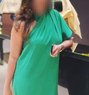 Sexy Independent Mature Corporate Girl - puta in Pune Photo 3 of 3