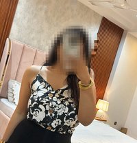 Independent Mature Corporate Girl - puta in Pune