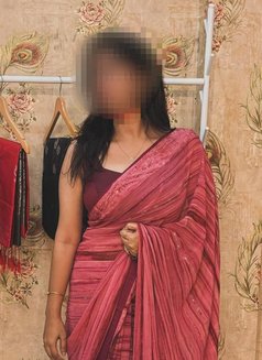 Independent Mature Corporate Girl - puta in Pune Photo 5 of 5