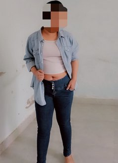 Independent Meet and Cam - escort in Bangalore Photo 2 of 4