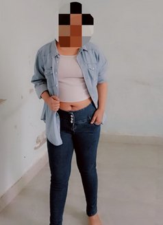 Independent Meet and Cam - escort in Bangalore Photo 3 of 4