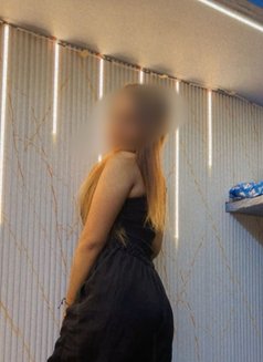 Independent meet gf experience ,webam - escort in Kochi Photo 2 of 2