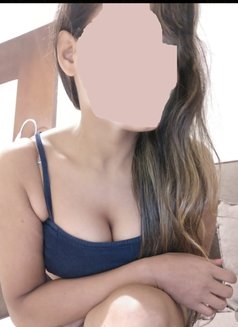 Independent Model Niharika Escorts Real - puta in Candolim, Goa Photo 6 of 7