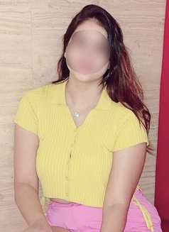 18 Aug Jasmine & Aditika Real meet - escort in Pune Photo 7 of 9