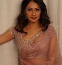 Independent Nidhi Cam Show and Reel Meet - escort in Gurgaon
