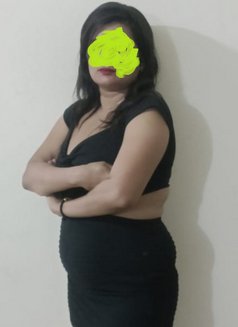 Independent Nidhi - escort in New Delhi Photo 2 of 3