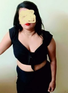 Independent Nidhi - escort in New Delhi Photo 3 of 3
