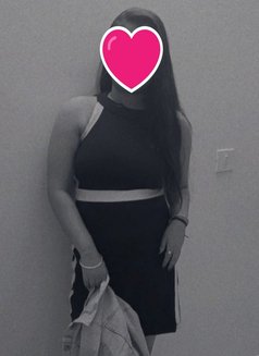 Independent Nidhi - escort in New Delhi Photo 3 of 3