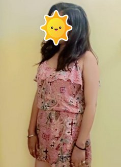 Independent Nidhi - puta in New Delhi Photo 2 of 4