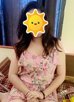 Independent Nidhi - puta in New Delhi Photo 4 of 4