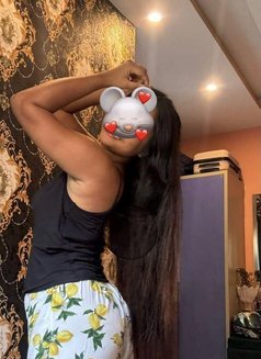 Independent Nidhi - puta in New Delhi Photo 4 of 5