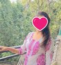 Independent Nidhi - escort in New Delhi Photo 1 of 4