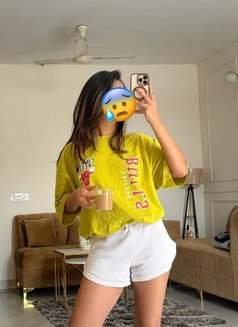 Independent Niharika (Cam & Meet) - puta in Noida Photo 3 of 5