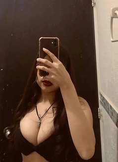 Independent Nishu Nudecam/realmeet - puta in Gurgaon Photo 2 of 3