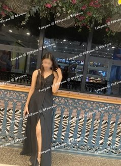 Highly Educated group of single girls - escort in Gurgaon Photo 5 of 11