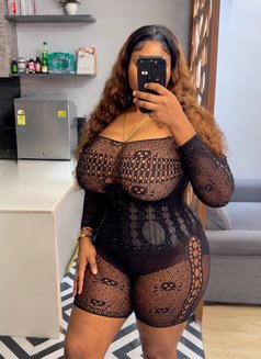 Pretty Lilian new arrival - escort in Hyderabad Photo 4 of 5