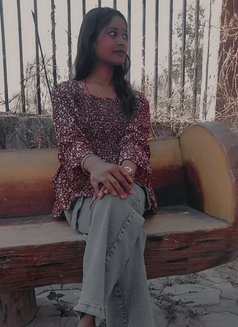 Priya cam session 🤍4 - puta in Kozhikode Photo 1 of 1