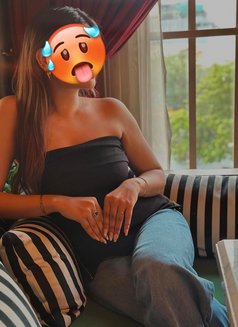 Independent Garima - escort in Noida Photo 2 of 7