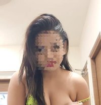 Chubby girl √ Real meet (&) cam show - puta in Hyderabad